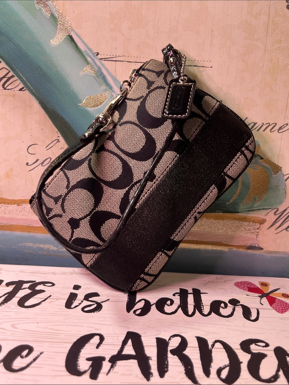 Coach Signature Canvas Wristlet - Black/Cream